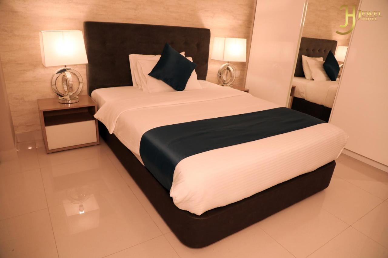 Sunday Luxury Downtown Adliya Formerly Jewel Hotel Manamah Buitenkant foto